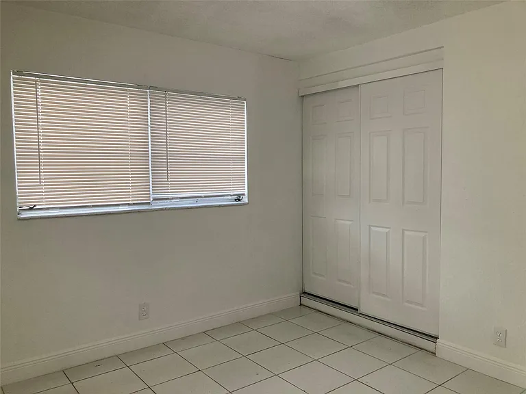 6230 SW 4th Pl — Photo 14