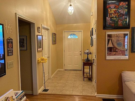 2nd image of 776 Eureka Dr