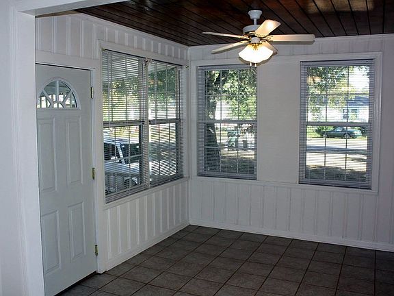 Entry/Dining Room