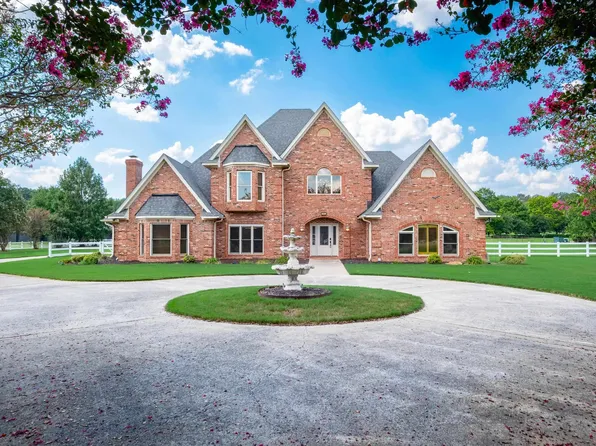 17 Westin Dr, Conway, AR 72034