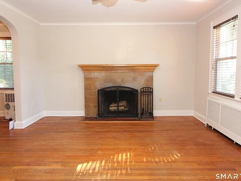 53 Lilac Ave — Photo 4