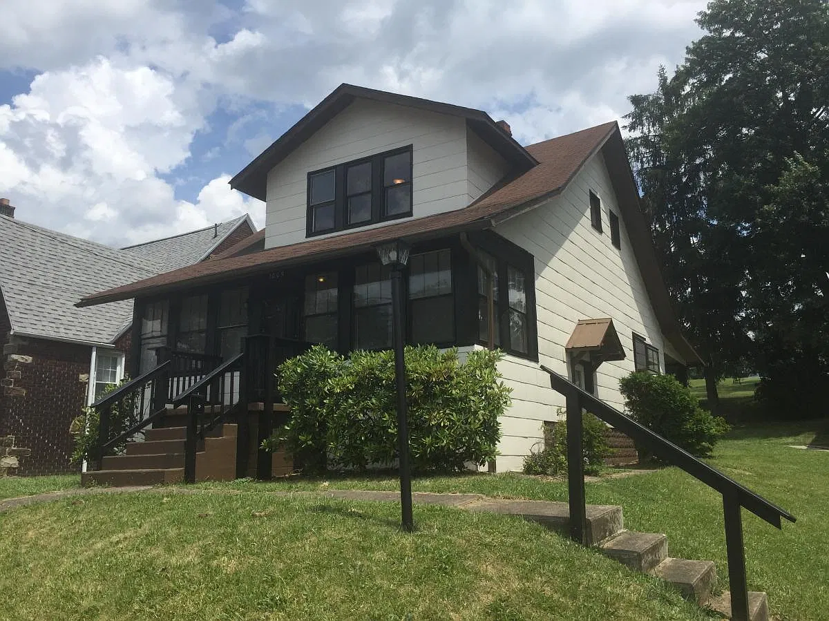 1005 Morrell Avenue — Photo 1