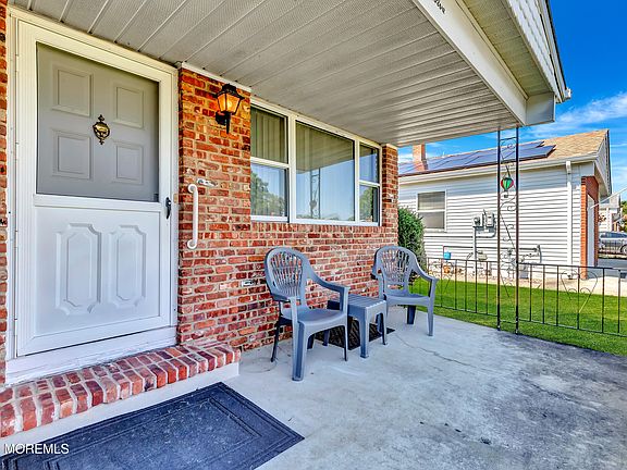 2nd image of 25 San Carlos Street