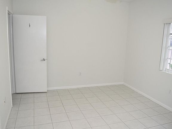 3rd image of 2010 Taylor St #7B