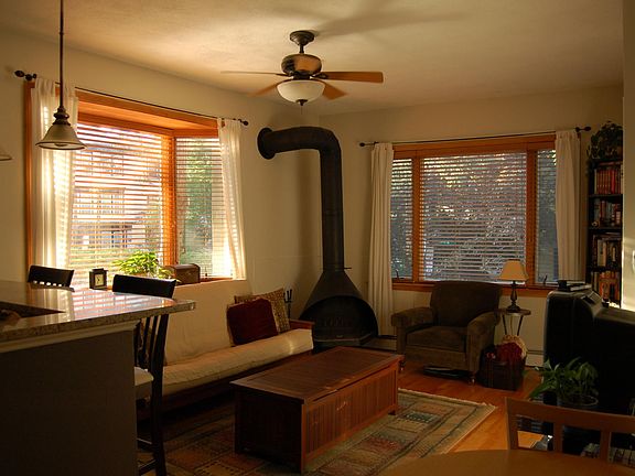 Living Room (facing Lanark Rd.)