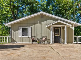 219 Pawnee Rd, Lake Ozark, MO 65049