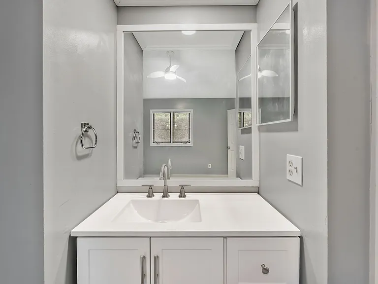401 10th Ave S #A1 — Photo 10