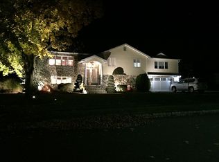 10 Caryn Pl, Fairfield, NJ 07004