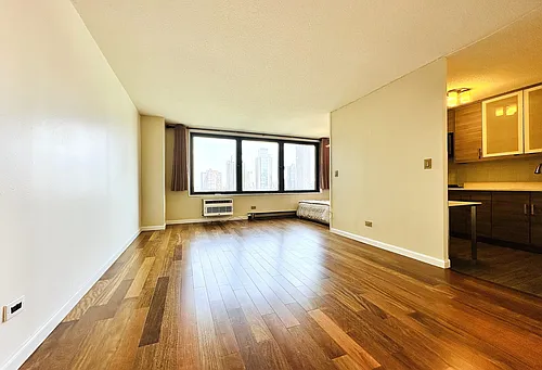 1601 3rd Ave #15E Photo 1