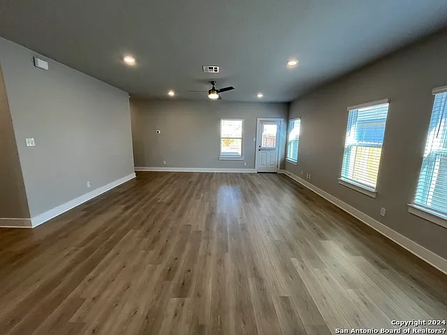 4506 Nueces Path — Photo 9