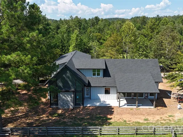 2303 Paddock Cir, Morganton, NC 28655