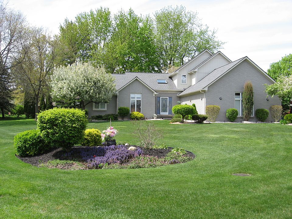 1st image of 68343 Winchester Ct