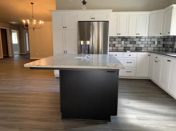 8055 W Oak Dr, Baileys Harbor, WI 54202