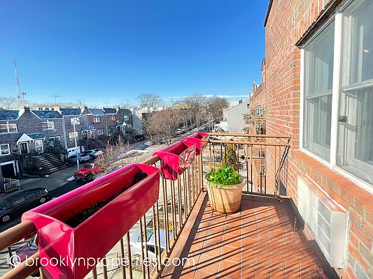 Sold by Brooklyn Properties | media 9