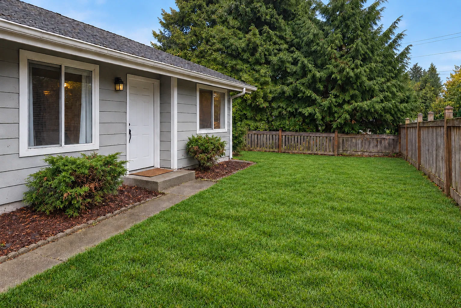 1215 Dumas Rd — Photo 1