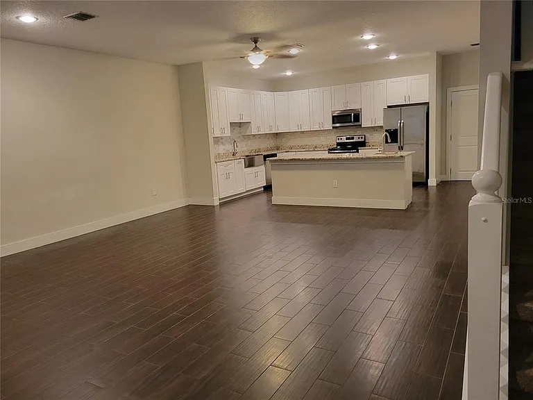 1212 S Bumby Ave — Photo 3