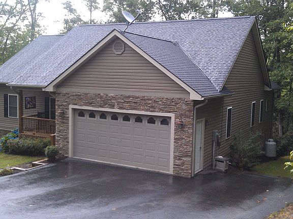 3rd image of 306 Shadecrest Ln