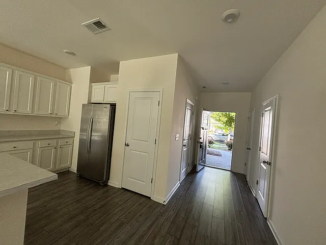 2645 Aubrey St #1 — Photo 14