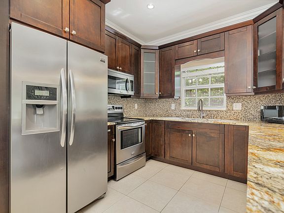 5th image of 233 Malverne Road #233, 235, 237, 239