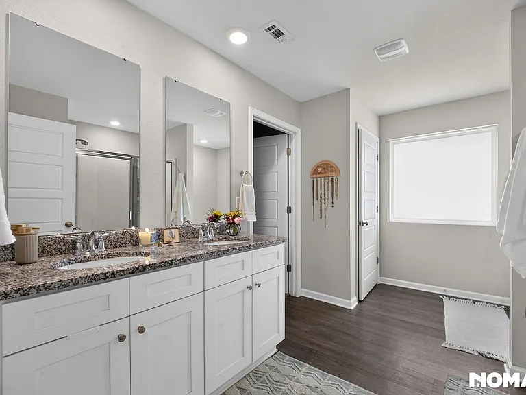1008 Enclave Cir — Photo 16