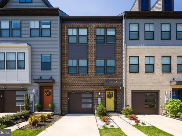 618 Chalcedony Ln, Glen Burnie, MD 21060