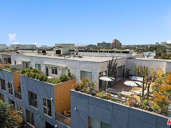 5th image of 855 N Croft Ave #Penthouse 1