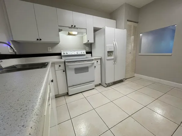 2967 Riverside Dr #109, Pompano Beach, FL 33065