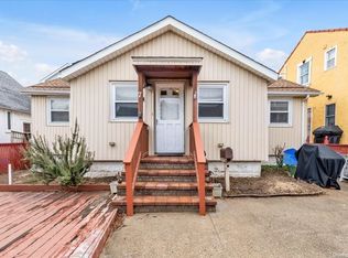 7 July Walk, Long Beach, NY 11561