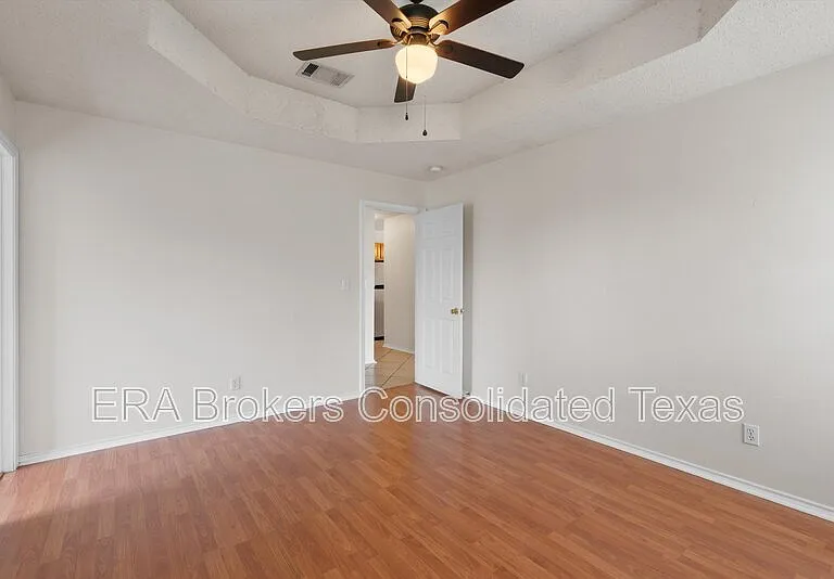 101 Ina Ct — Photo 12