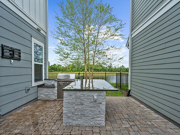 Outdoor Gourmet Kitchen