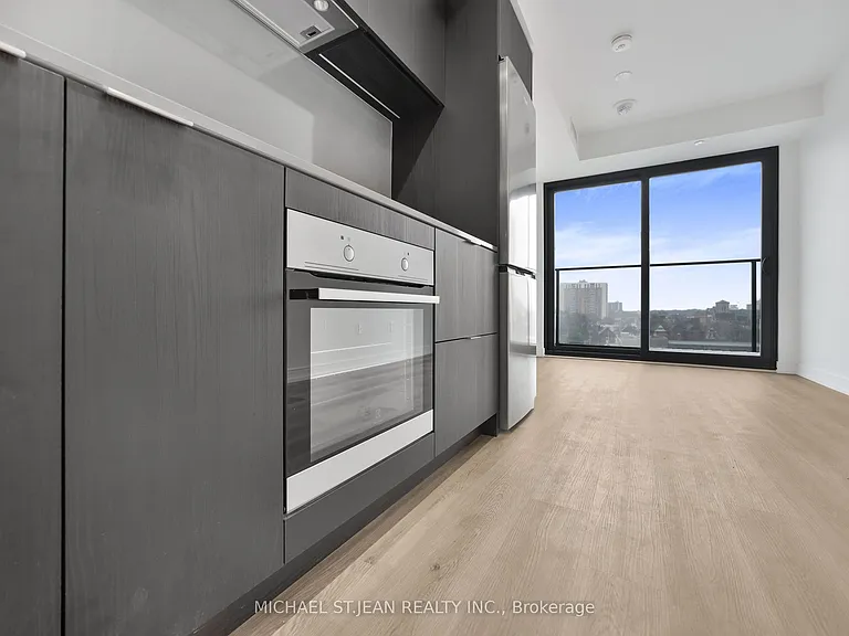 1 Jarvis St #726 — Photo 12