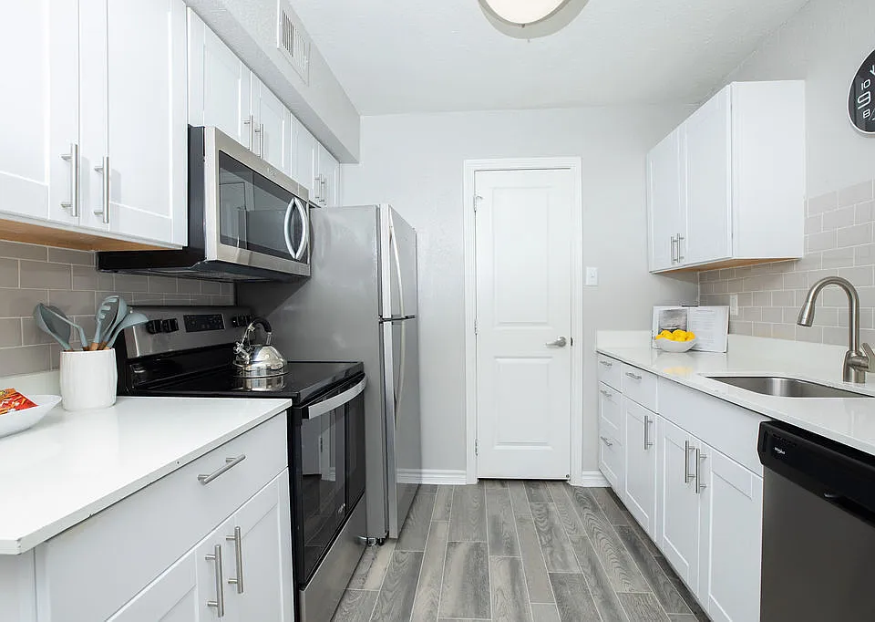 Regency Park apartments community photo