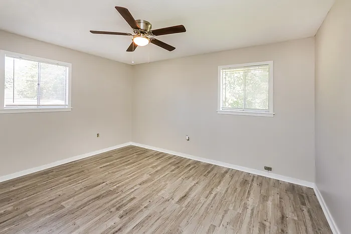 9208 Marilyn Dr — Photo 5