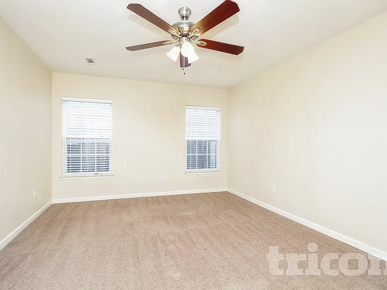 3001 Deer Trail Dr — Photo 12