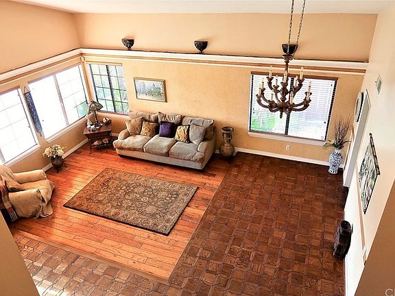 5th image of 24346 Bairndale Dr