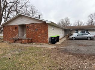 821 E Barker St APT 4, Tuscola, IL 61953