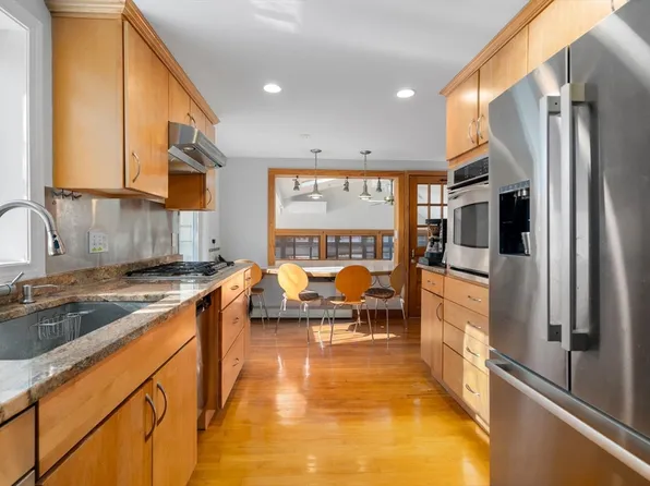 22 Munroe Rd, Lexington, MA 02421