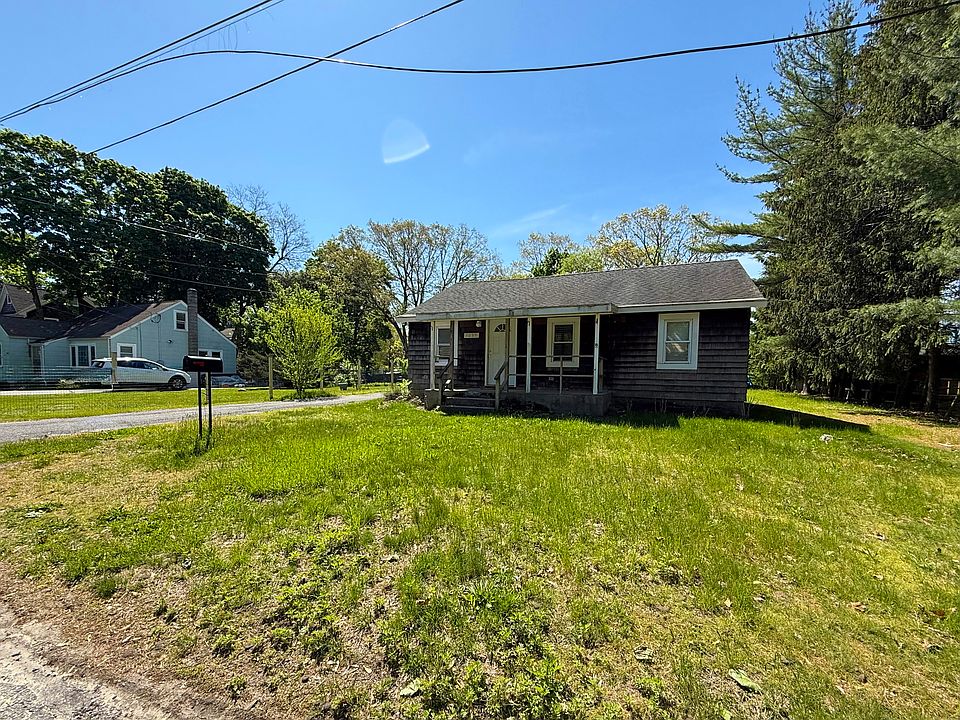 1st image of 1035 Parkway St