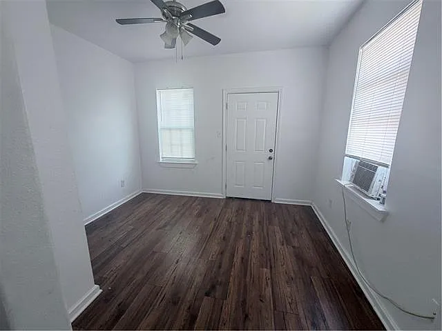 2 bed, 1.0 bath, 740 sqft, $1,200 — Photo 2