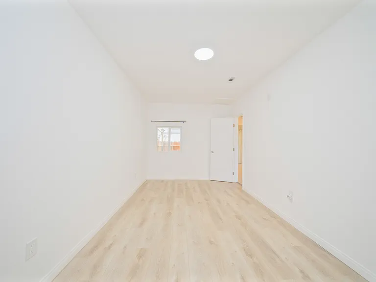 349 E Newman Ave #A — Photo 7