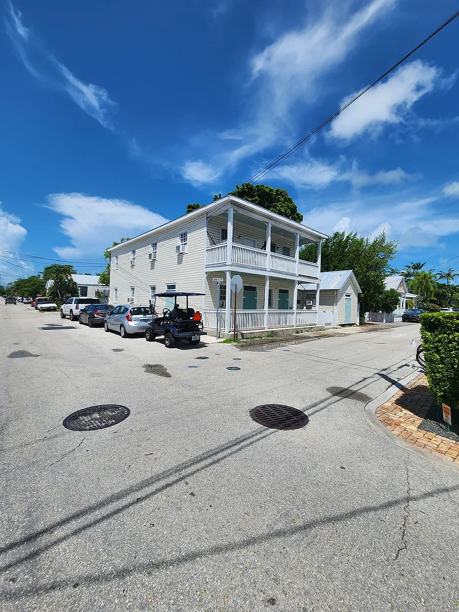 Building Photo - 1128 Packer St #1