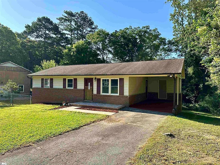 114 Tranquility Rd — Photo 2