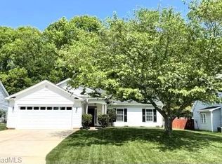 5404 Willow Ridge Dr, Summerfield, NC 27358