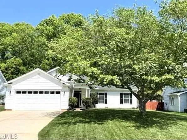 5404 Willow Ridge Dr, Summerfield, NC 27358