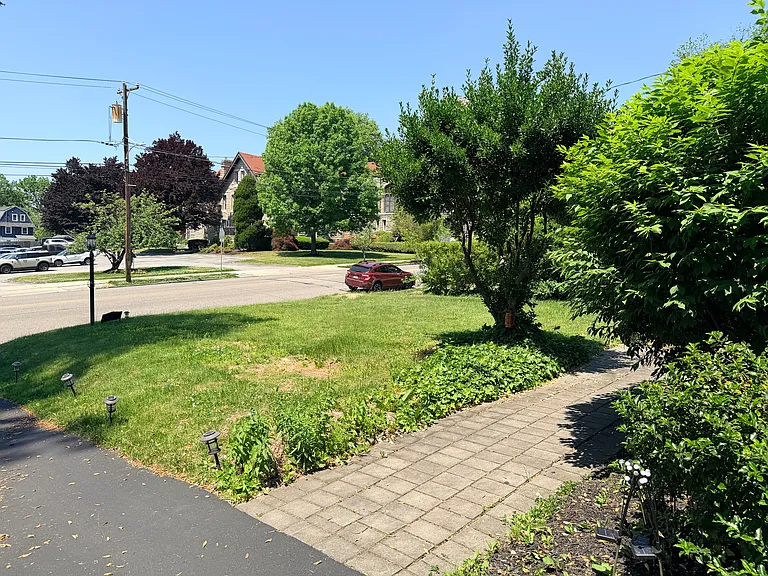 123 Bryn Mawr Ave — Photo 55