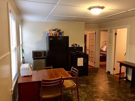 4th image of 11 Peck Ave
