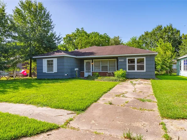 810 Armor Ave, Pasadena, TX 77502