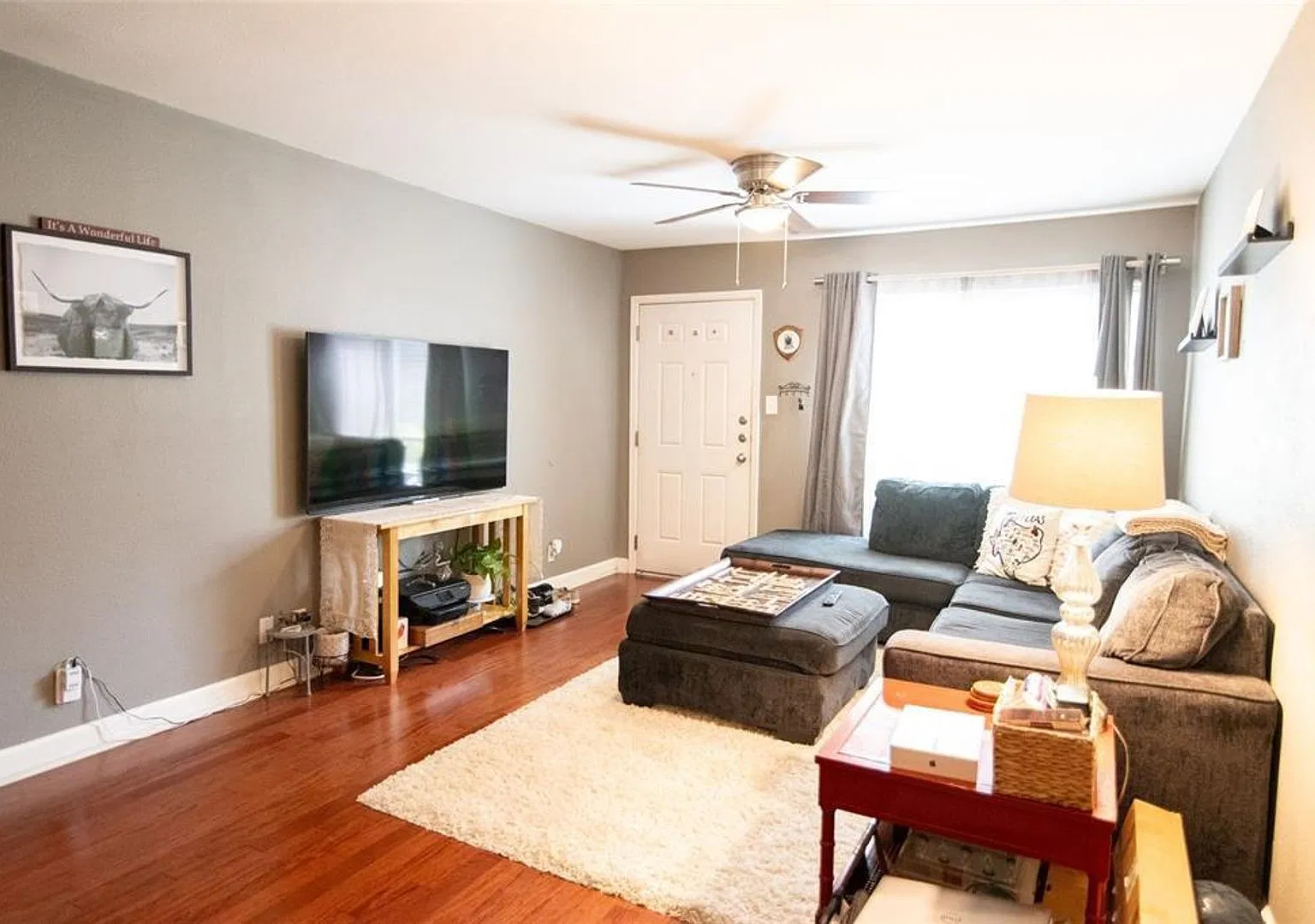 2020 South Congress #2122 — Photo 3