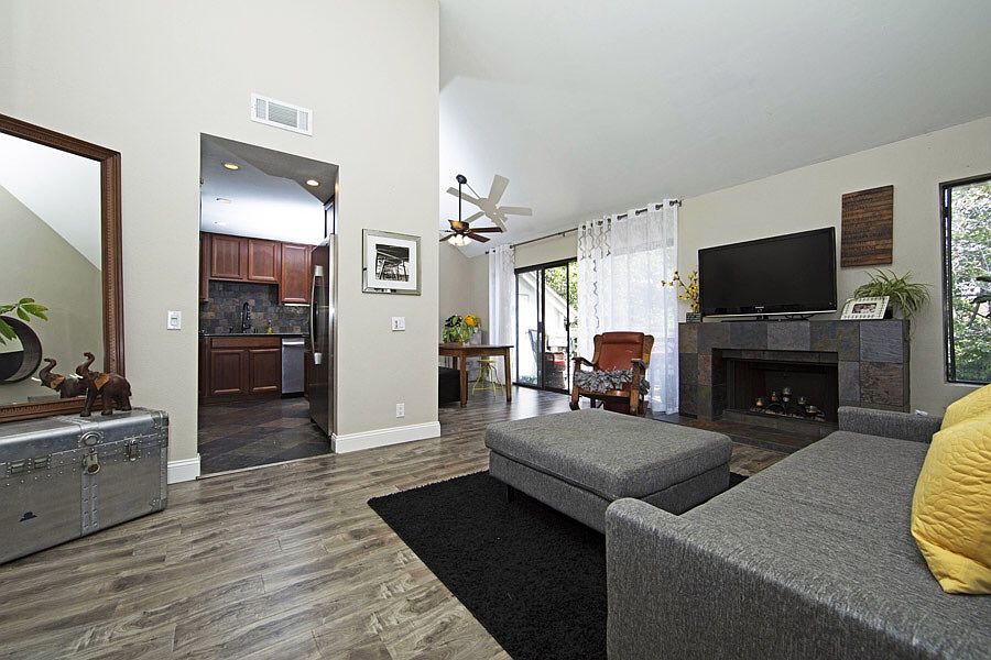 1st image of 524 Via De La Valle Unit E