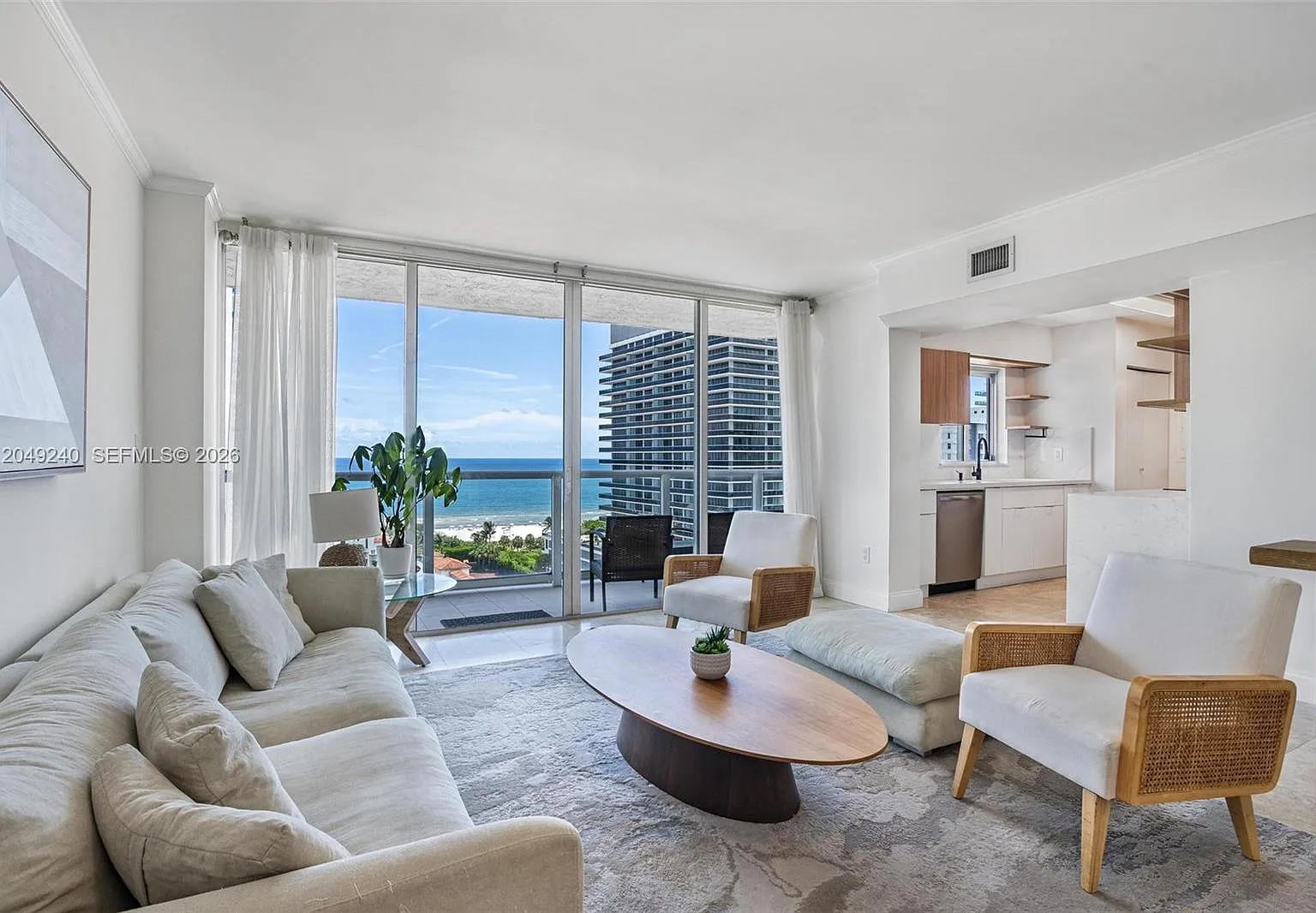 The Grandview Condo — Photo 4